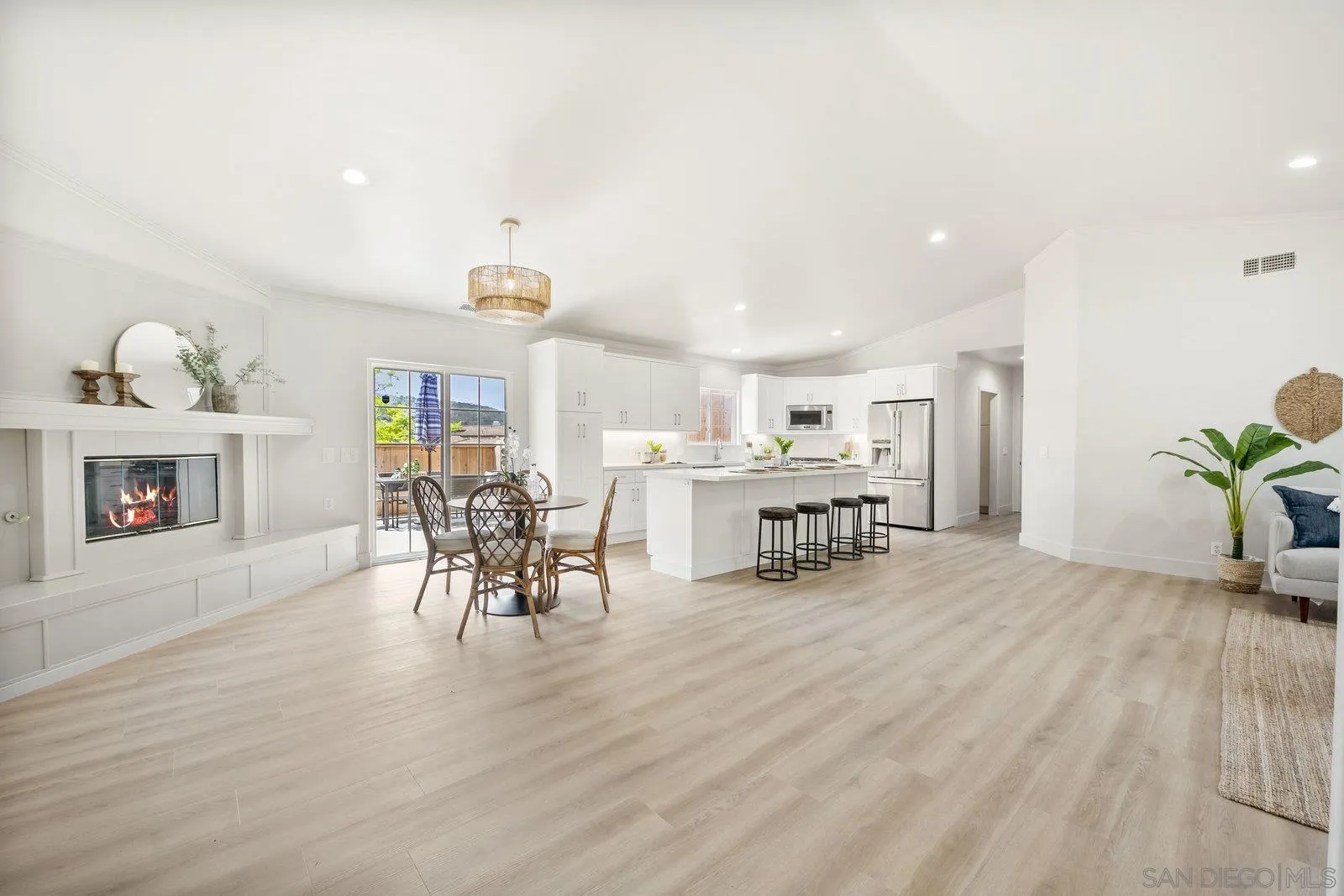 5431 West Lilac Road Bonsall, CA 92003 - Photo 4 of 40