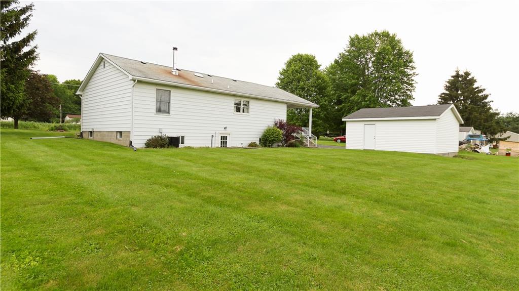 170 Sutherland Road Harrisville, PA 16038 - Photo 3 of 25