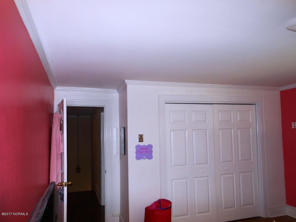 166 Rives Street Bethel, NC 27812 - Photo 15 of 20 Bedroom 3 view 2