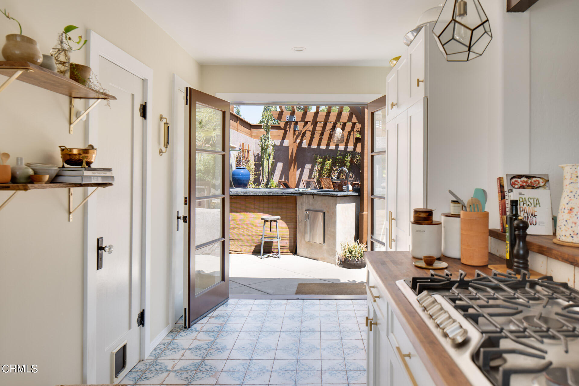 3937 Roderick Road Los Angeles, CA 90065 - Photo 14 of 33 _MLS-22