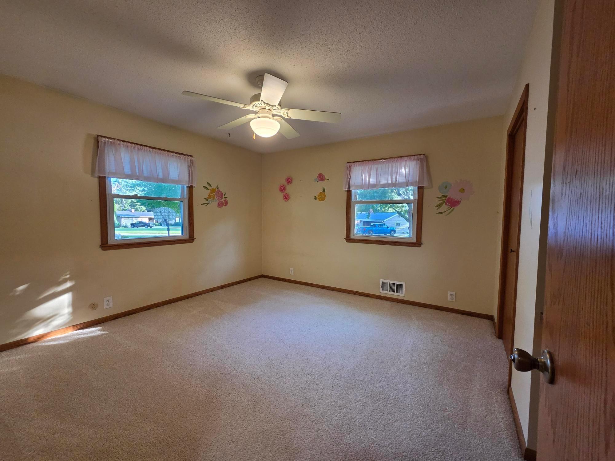 411 Ridge Road Albert Lea, MN 56007 - Photo 37 of 58 Gallery Image 37