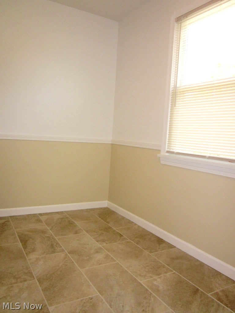 5244 Roseside Avenue Parma, OH 44134 - Photo 6 of 28
