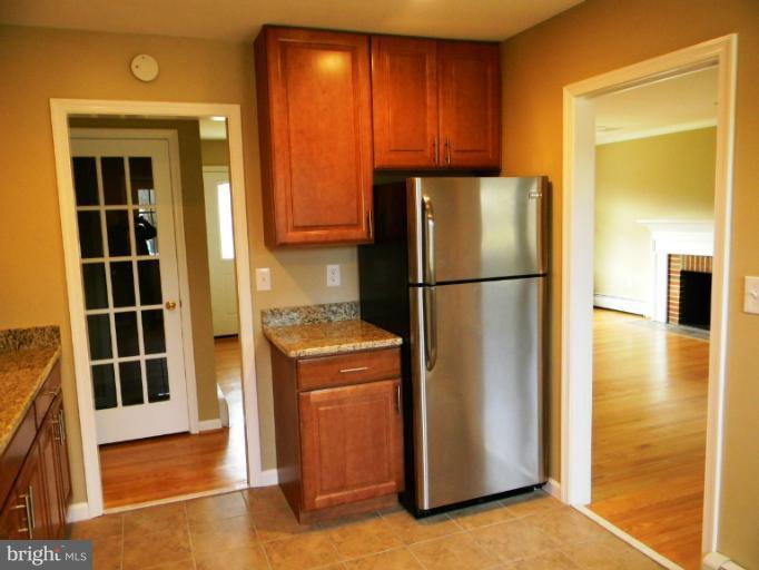 15811 Radwick Lane Silver Spring, MD 20906 - Photo 14 of 24 Kitchen
