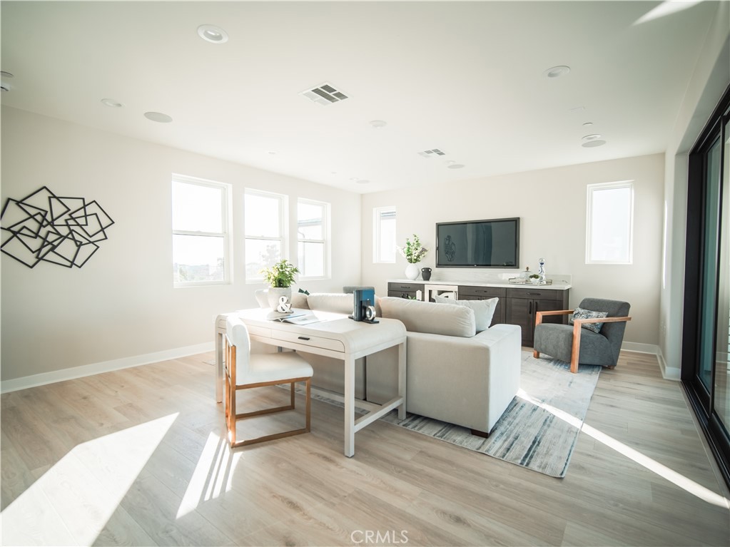 221 Stage Irvine, CA 92618 - Photo 17 of 26