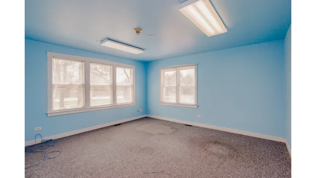 $2,500 | 1305 Oswego Road, Naperville, IL 60540