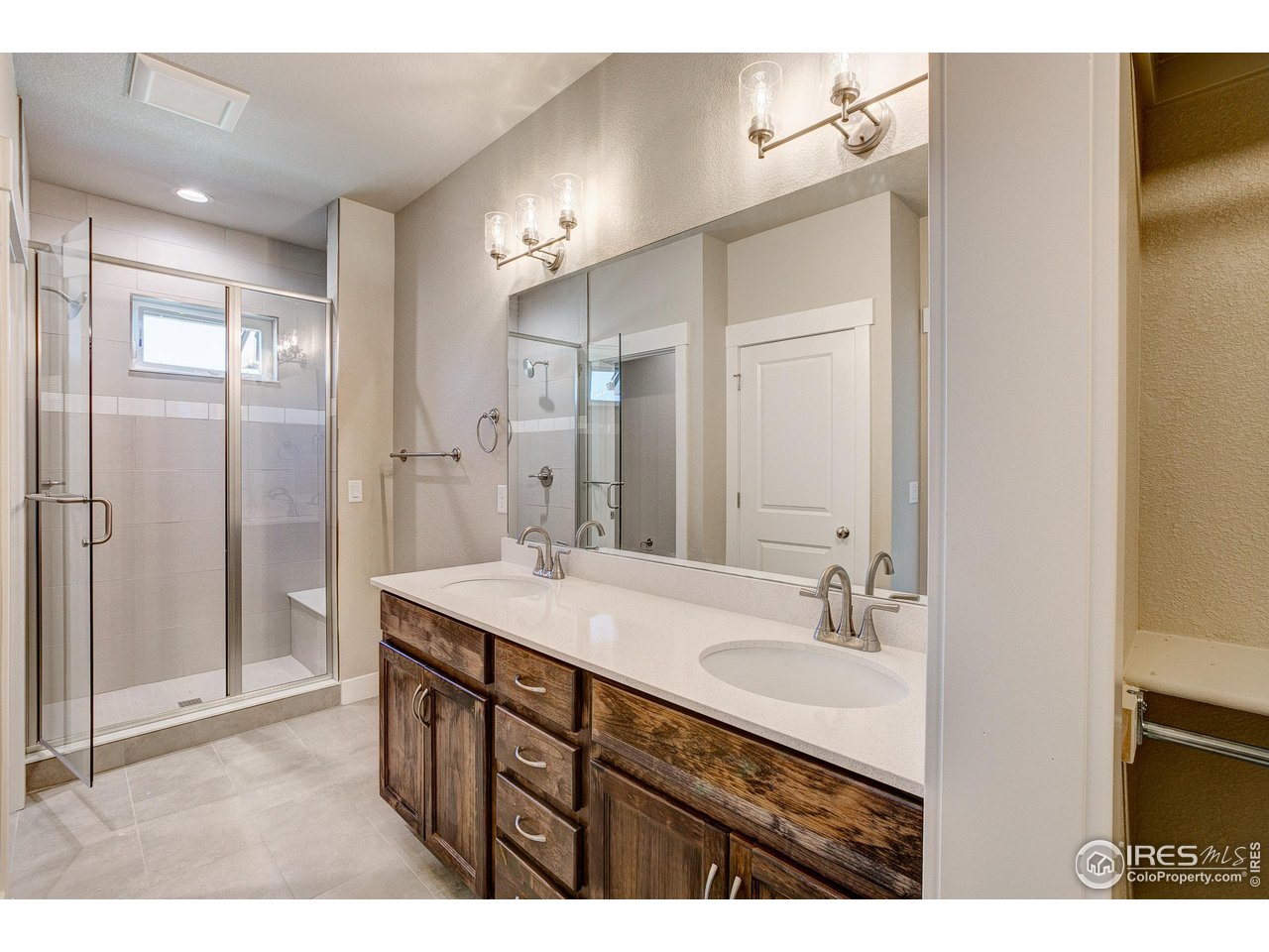 182 High Pt Drive Longmont, CO 80504 - Photo 10 of 33 Primary Bath