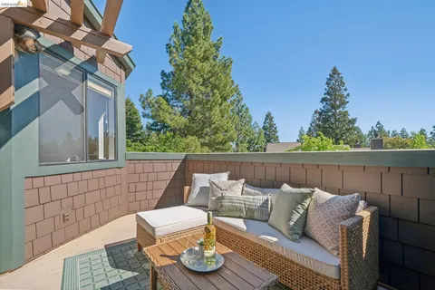$549,000 | 10 Pomfret Walk, Pleasant Hill, CA 94523