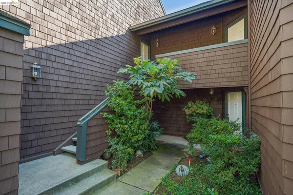 $549,000 | 10 Pomfret Walk, Pleasant Hill, CA 94523