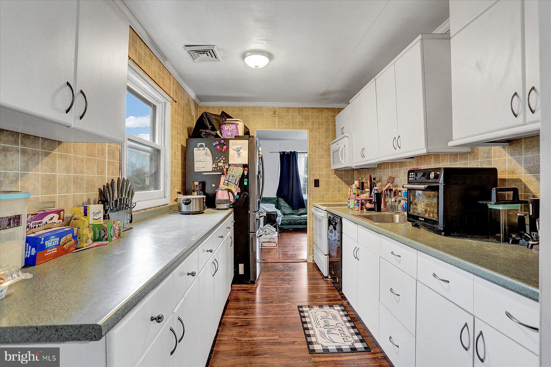 3965 Rauch Street Harrisburg, PA 17109 - Photo 6 of 27 Gallery Image 6
