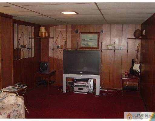 30 Highview Road East Brunswick, NJ 08816 - Photo 5 of 9 Gallery Image 5
