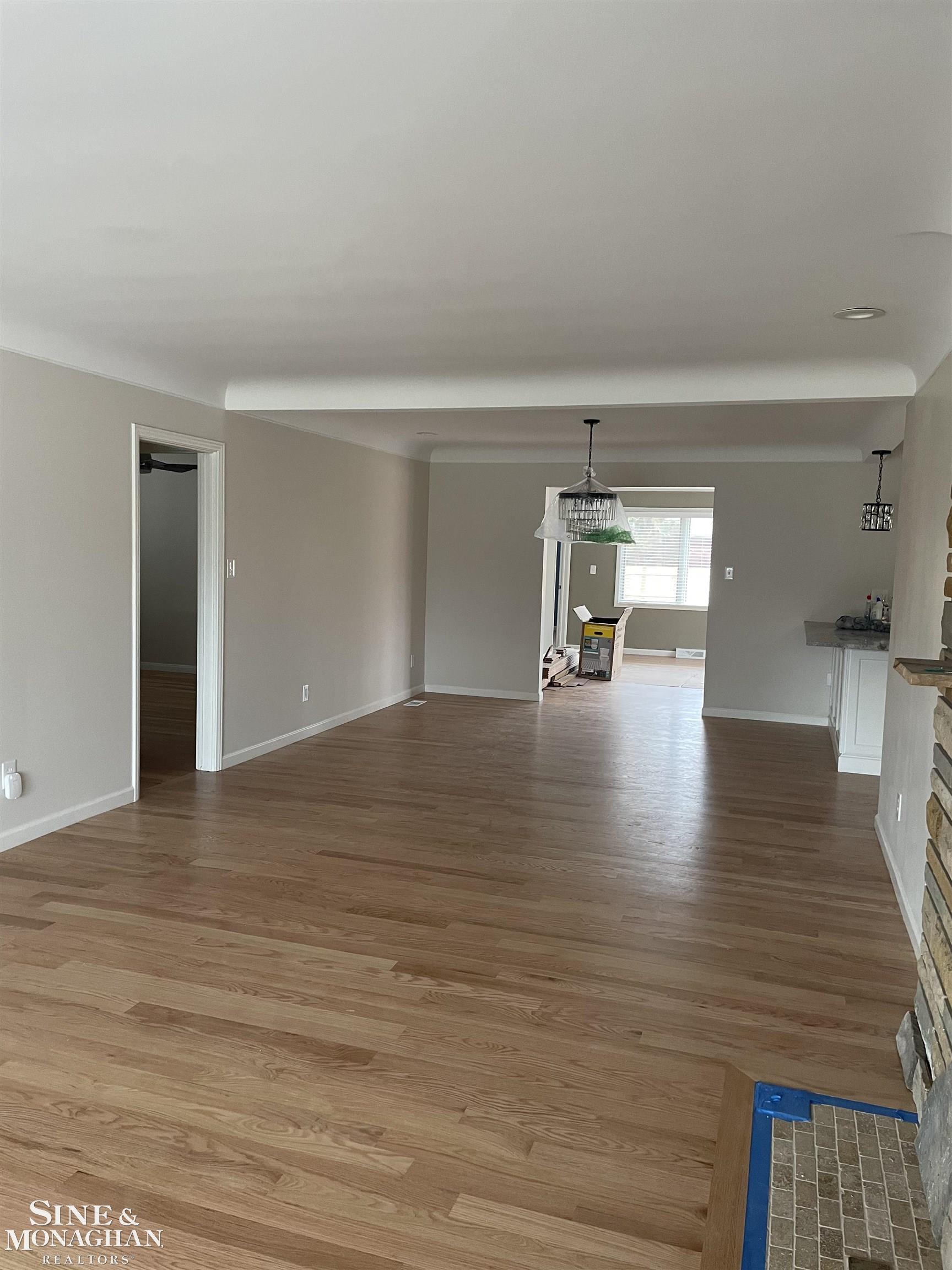 535 Hampton Road Grosse Pointe Woods, MI 48236 - Photo 2 of 13