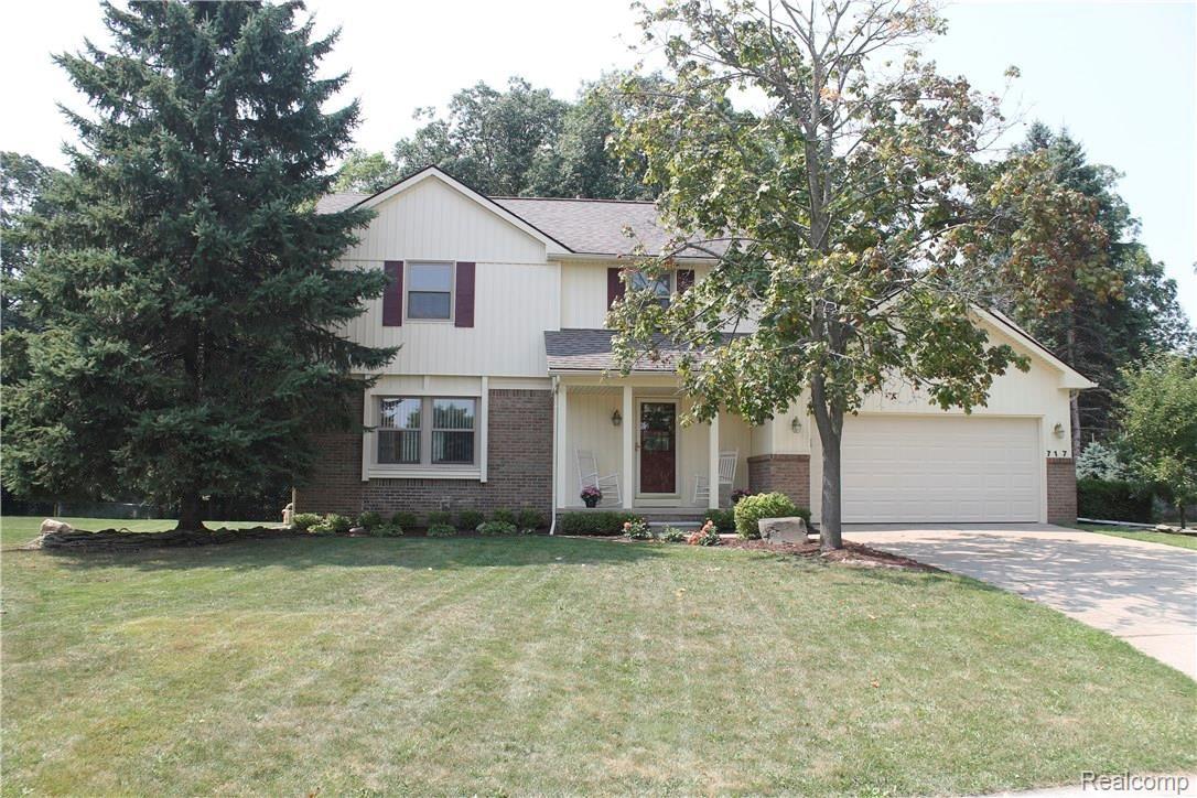 717 Kentucky Drive Rochester, MI 48307 - Photo 1 of 49 The best lot in Cumberland Hills. Almost 1/2 acre of privacy and wooded beauty.