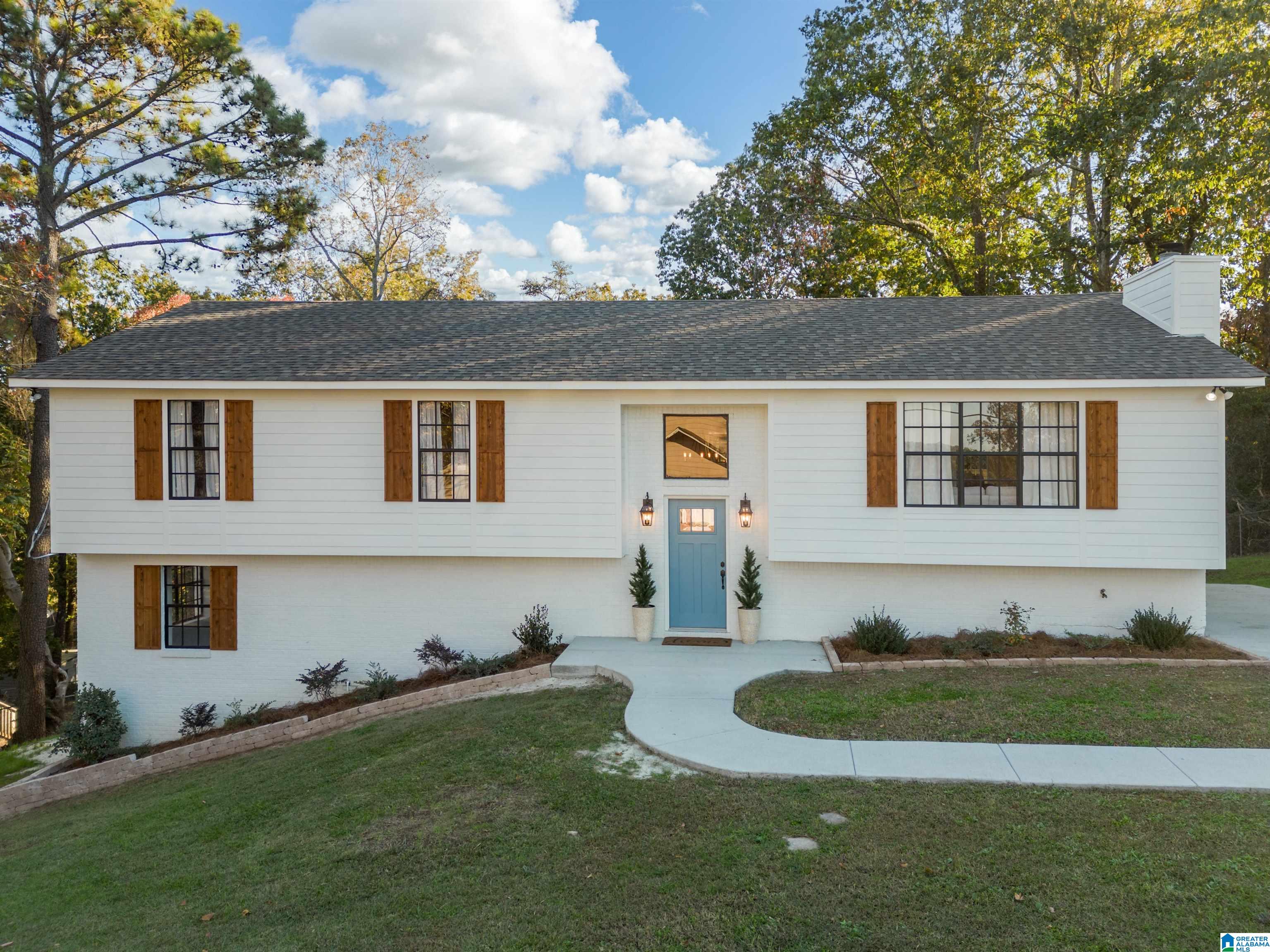 15 Stoneview Trail Birmingham, AL 35210 - Photo 2 of 45