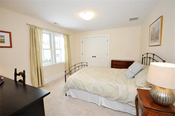 42 Pilgrim Road Concord, MA 01742 - Photo 18 of 22 Gallery Image 18