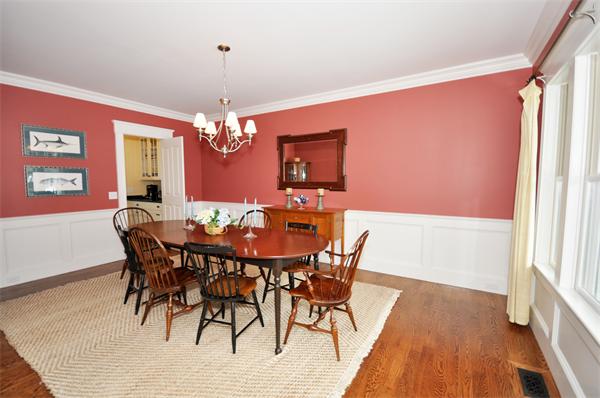 42 Pilgrim Road Concord, MA 01742 - Photo 7 of 22 Gallery Image 7