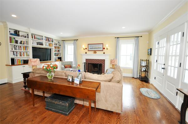 42 Pilgrim Road Concord, MA 01742 - Photo 9 of 22 Gallery Image 9