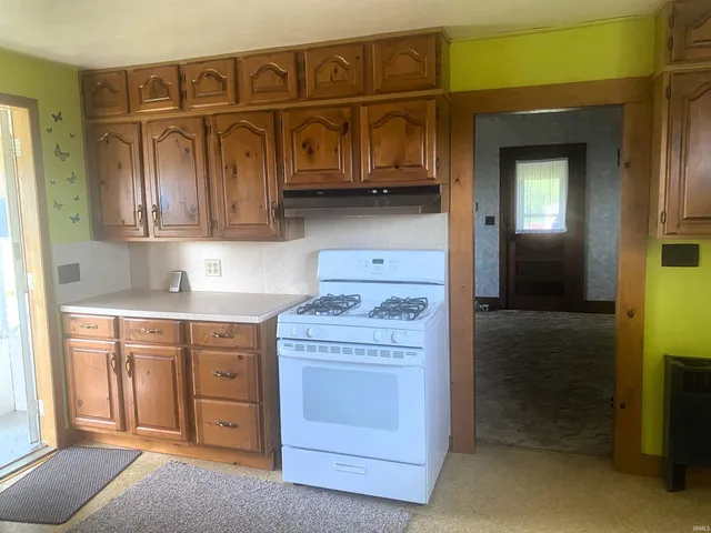 $200,000 | 5556 South S R 119 Road, Star City, IN 46985