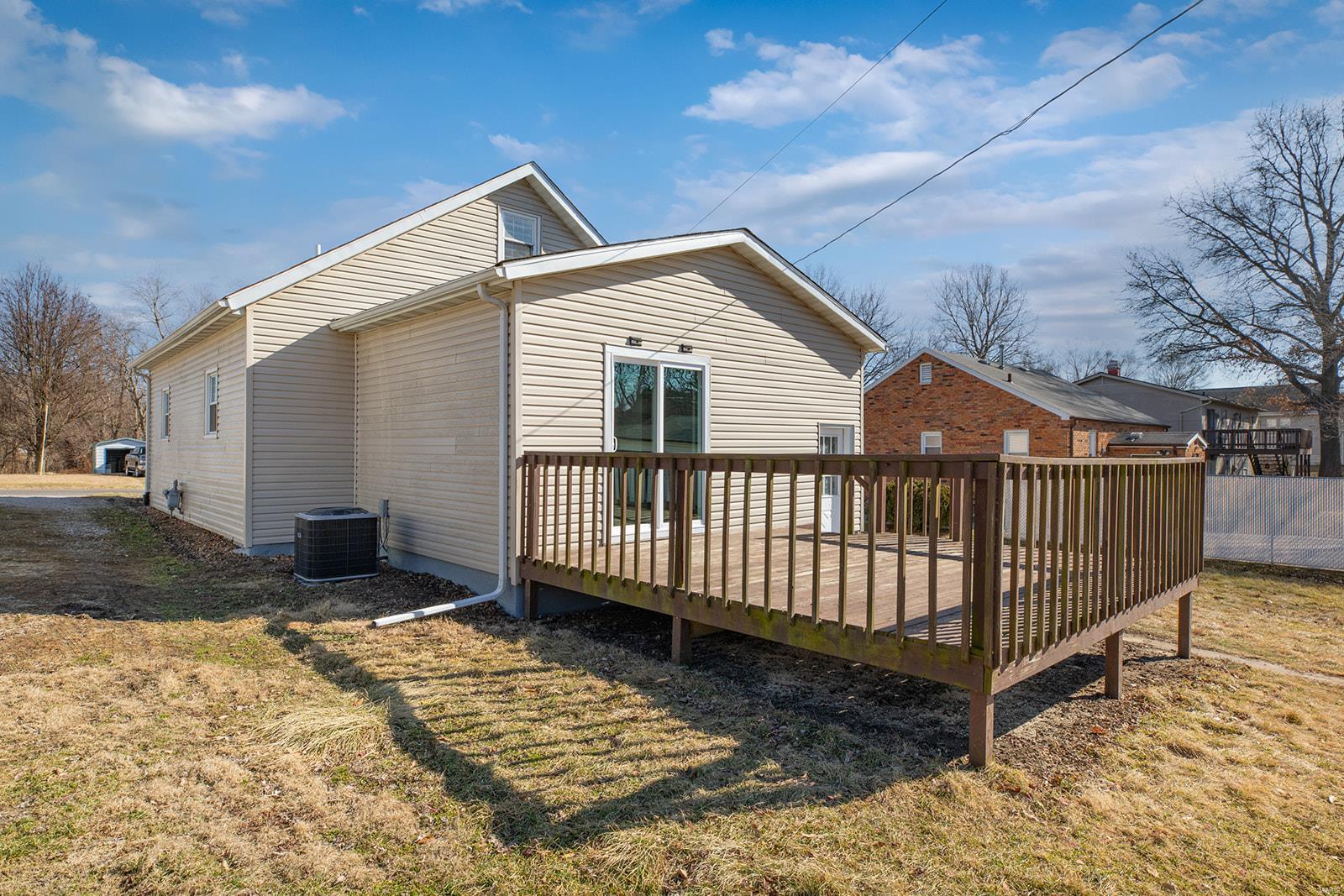 808 2nd Street Gillespie, IL 62033 - Photo 11 of 40