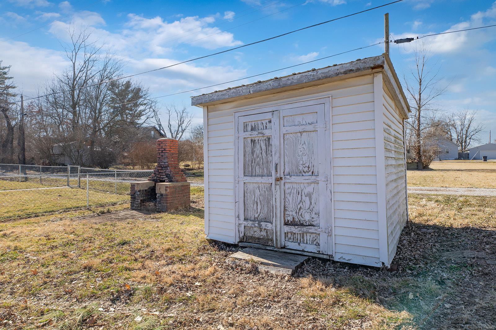 808 2nd Street Gillespie, IL 62033 - Photo 12 of 40