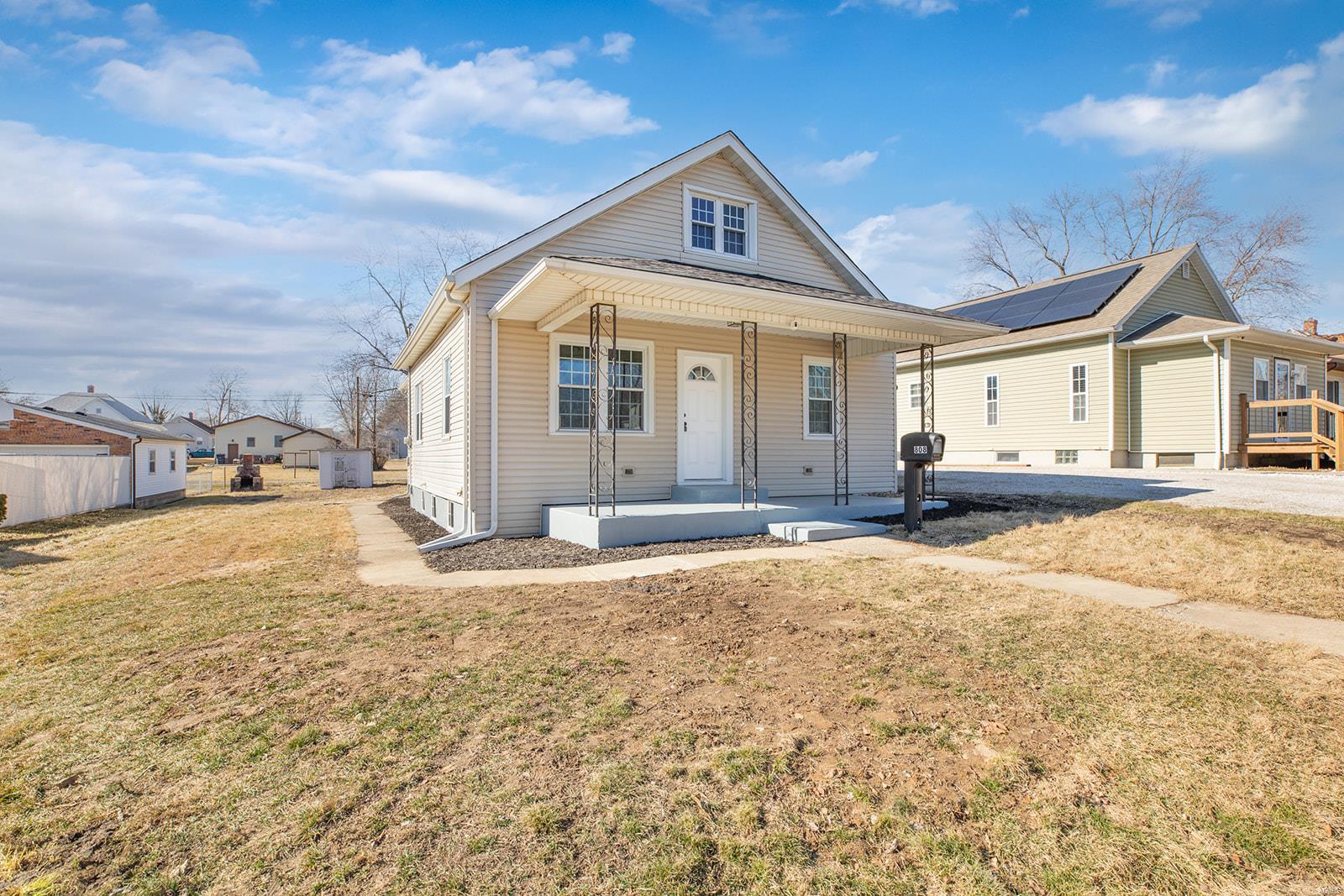 808 2nd Street Gillespie, IL 62033 - Photo 2 of 40