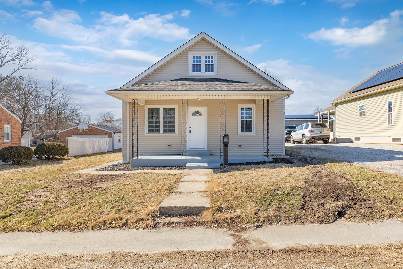 808 2nd Street Gillespie, IL 62033 - Photo 3 of 40