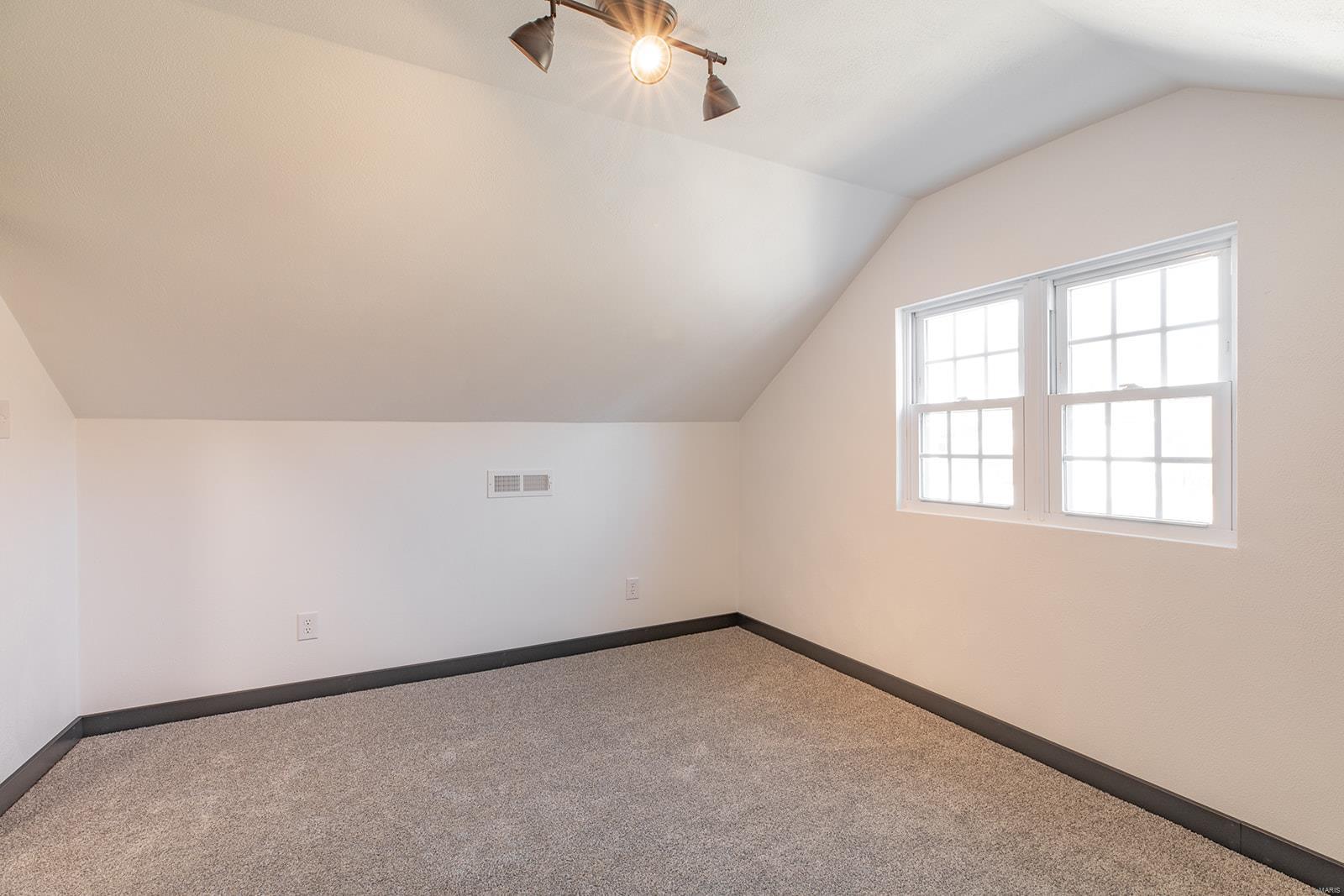 808 2nd Street Gillespie, IL 62033 - Photo 32 of 40