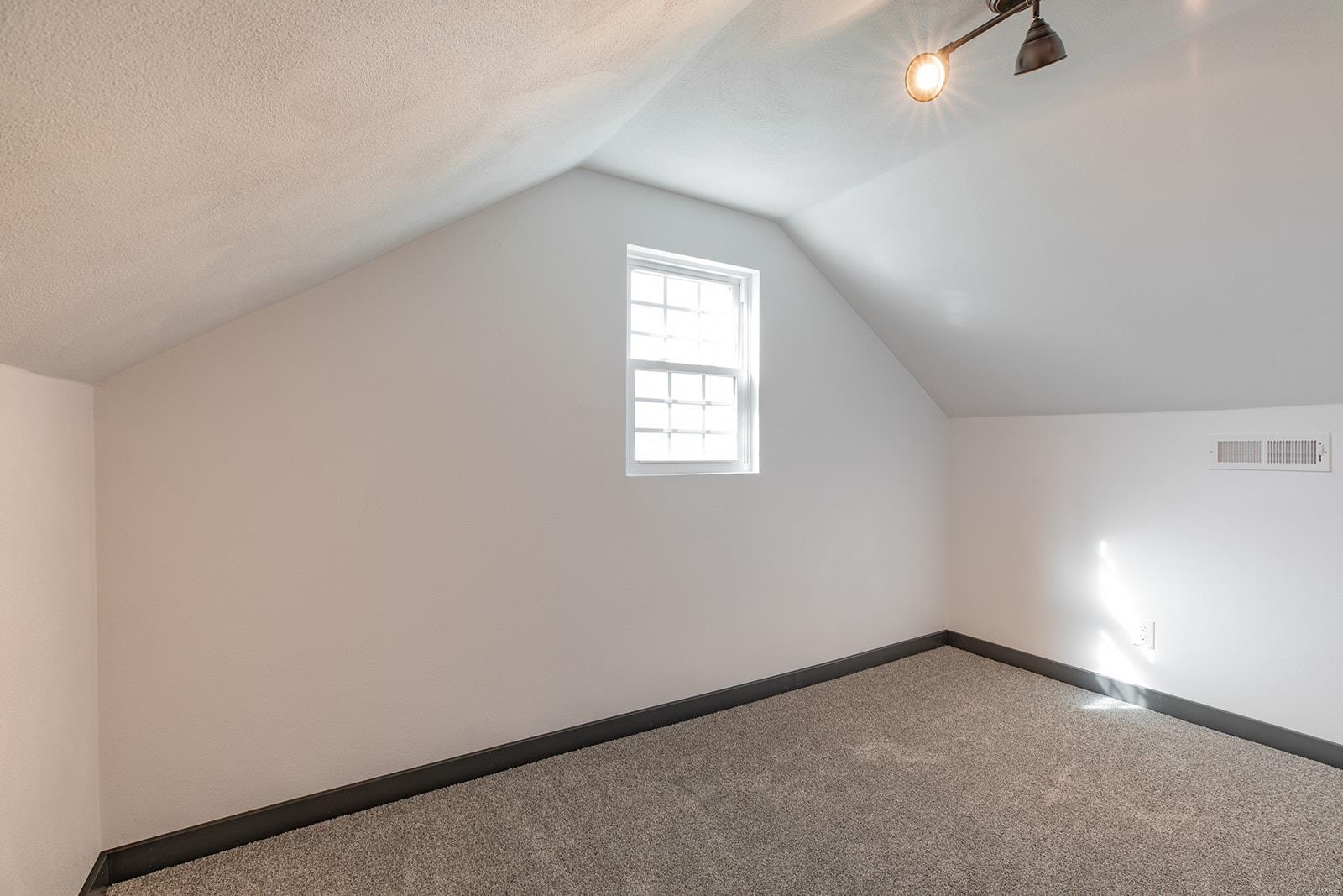 808 2nd Street Gillespie, IL 62033 - Photo 34 of 40