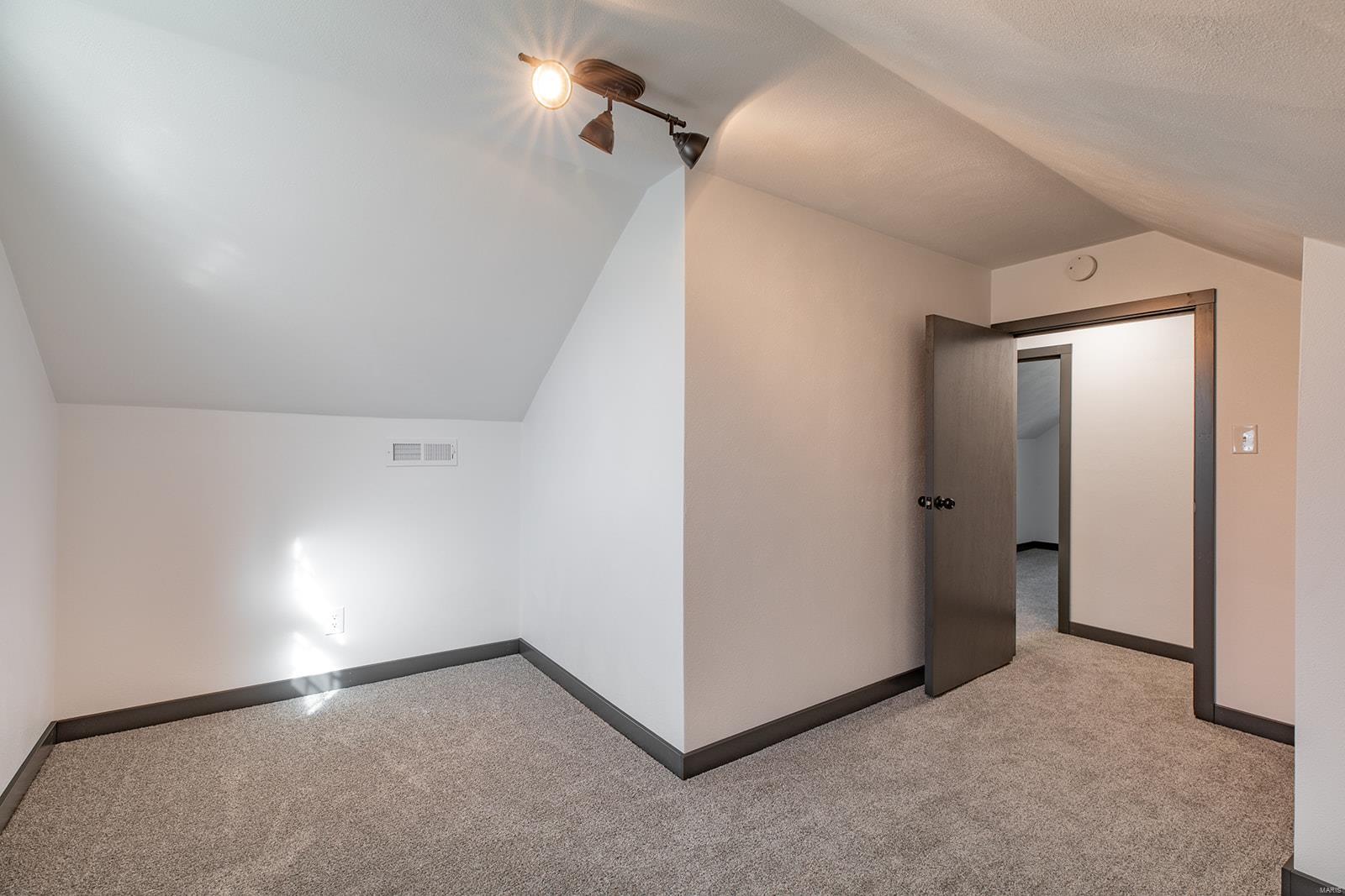 808 2nd Street Gillespie, IL 62033 - Photo 35 of 40