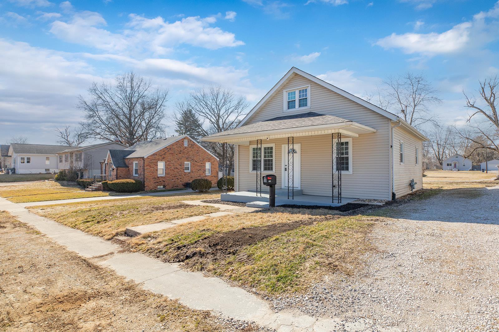 808 2nd Street Gillespie, IL 62033 - Photo 5 of 40
