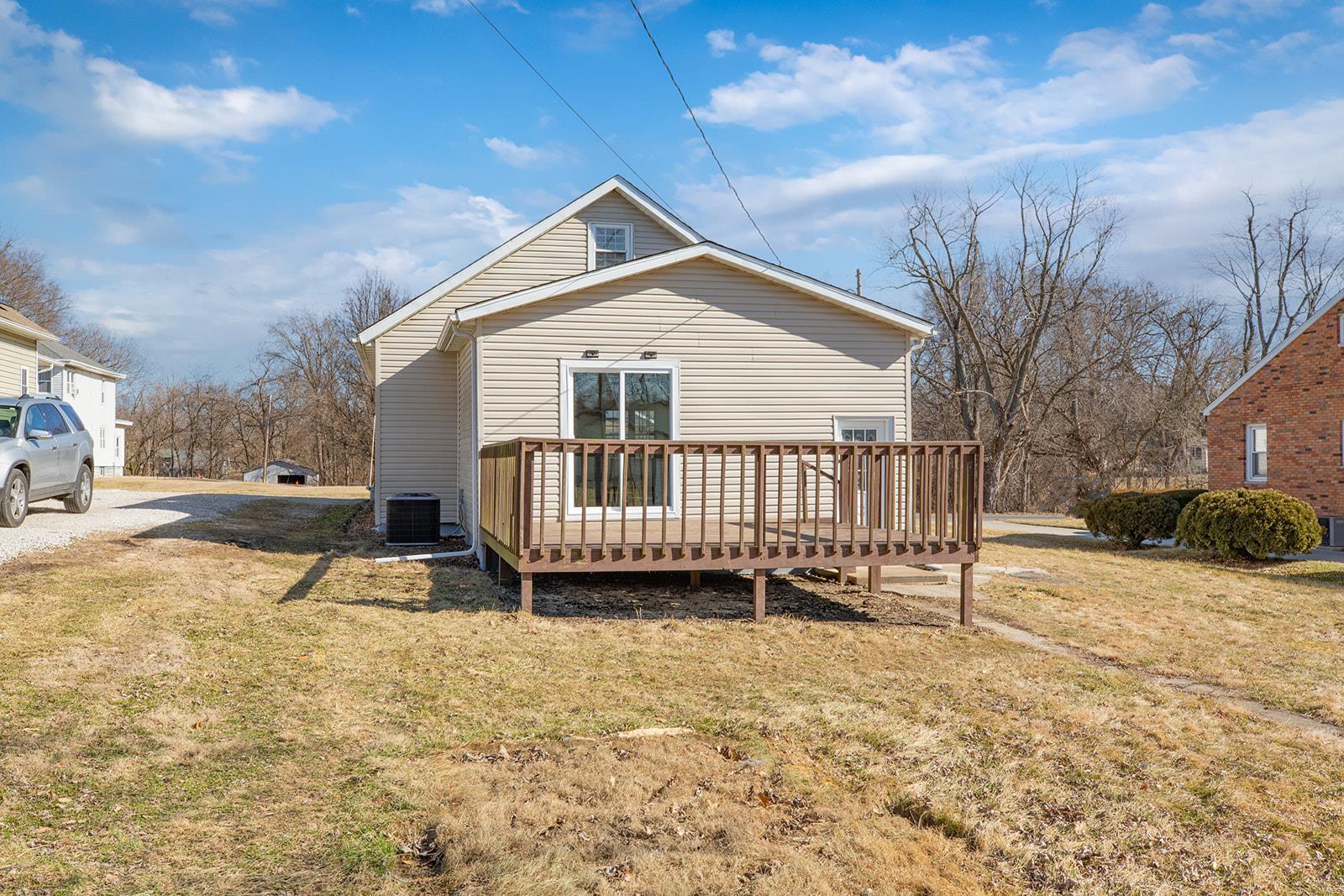 808 2nd Street Gillespie, IL 62033 - Photo 7 of 40