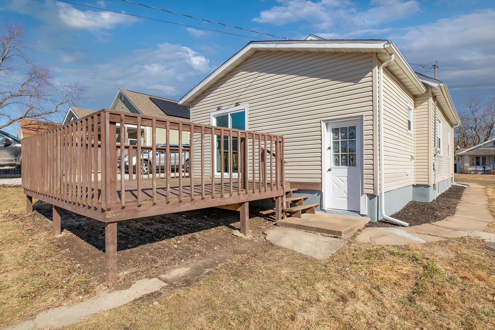 808 2nd Street Gillespie, IL 62033 - Photo 10 of 40