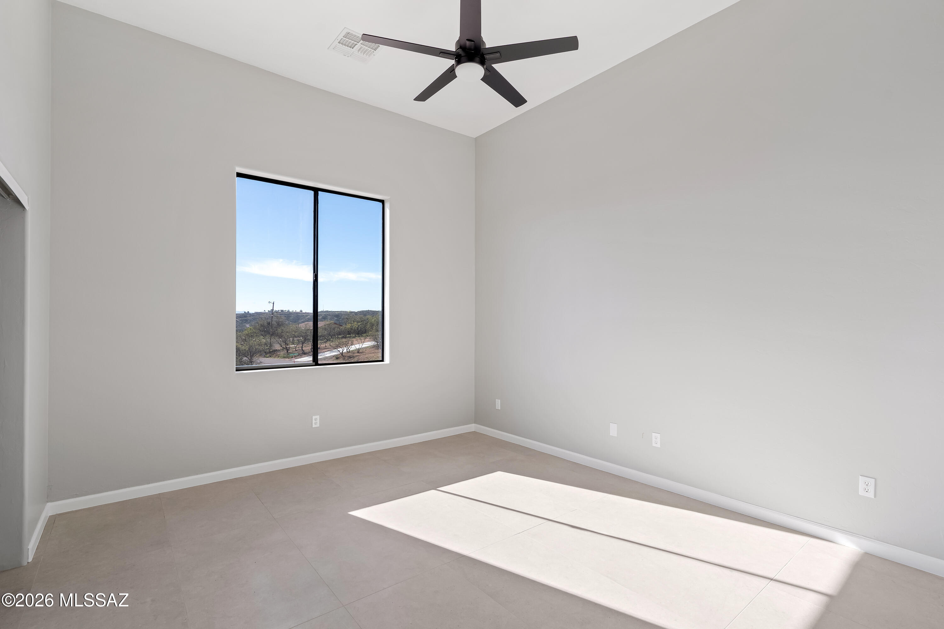 1221 Circulo Yerba Buena Rio Rico, AZ 85648 - Photo 21 of 42 2 Interiors-27