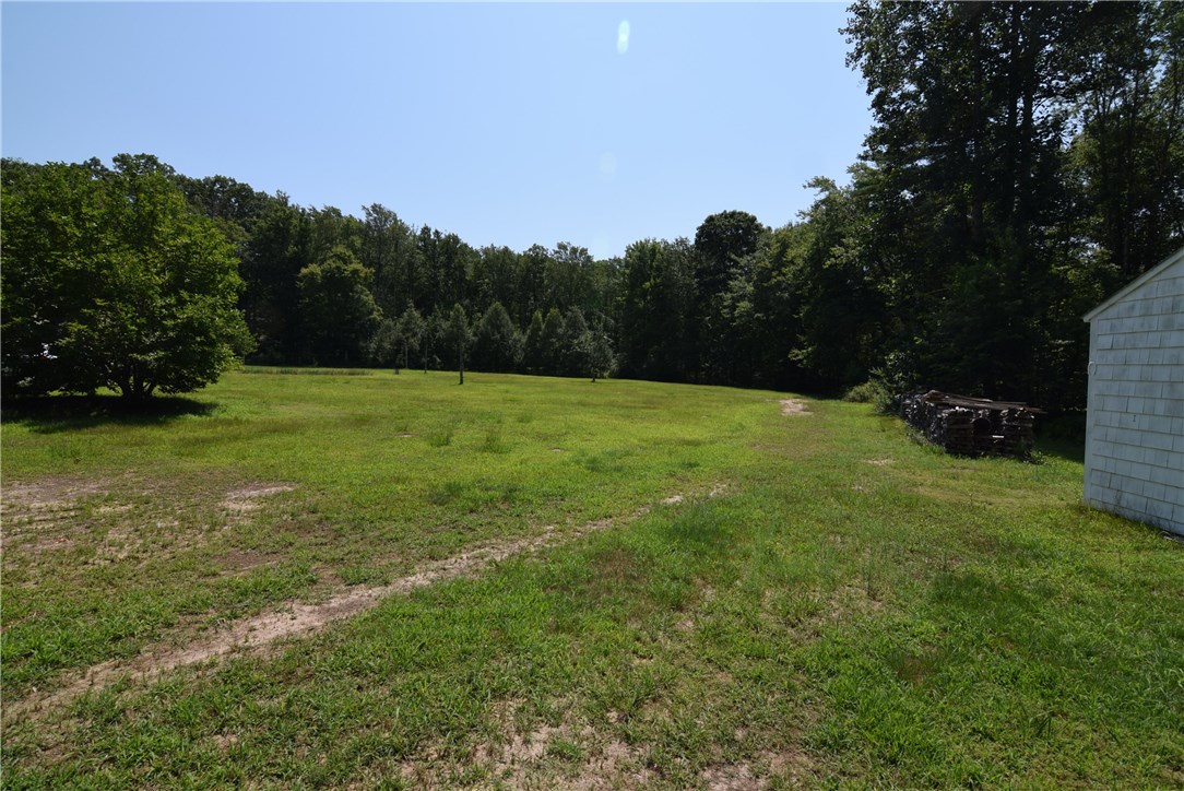 243 Fenner Hill Road Hopkinton, RI 02832 - Photo 8 of 33