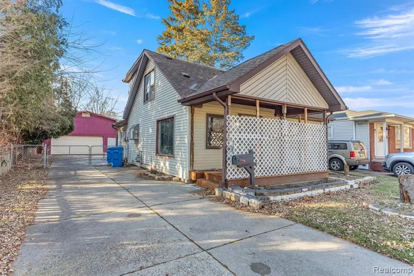 $159,700 | 4500 Katherine Street, Dearborn Heights, MI 48125