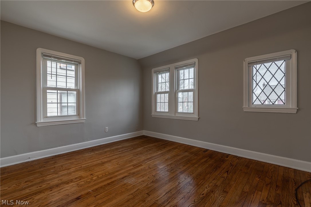 3570 Tullamore Road Cleveland, OH 44118 - Photo 12 of 23 Gallery Image 12