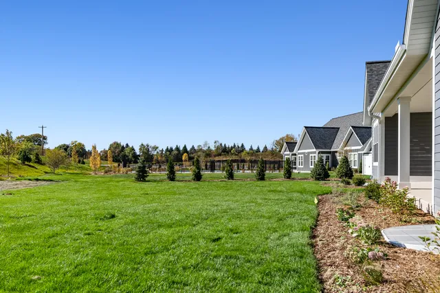 $1,099,999 | 1749 North River Road, River Hills, WI 53217