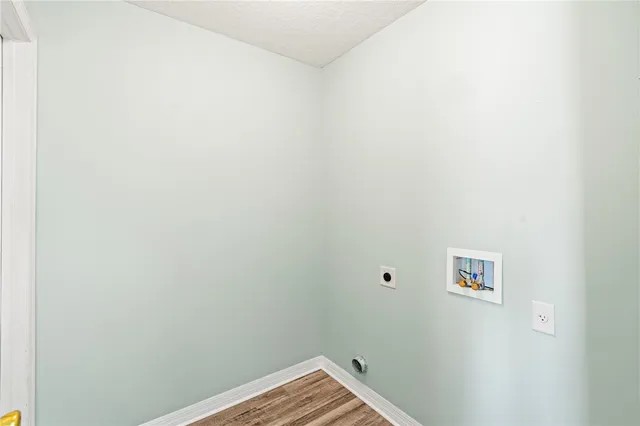 a view of utility room