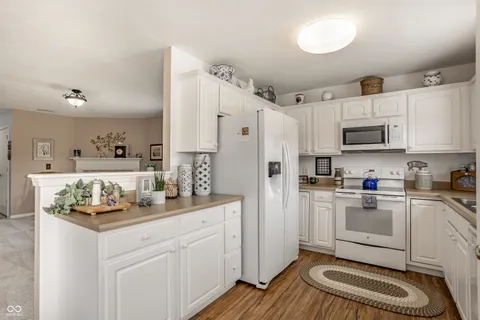 $255,000 | 1127 Lincoln Park W Drive, Greenwood, IN 46142