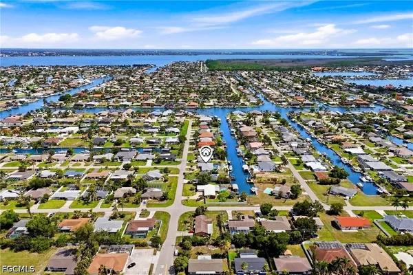 $550,000 | 4822 Southwest 1st Court, Cape Coral, FL 33914
