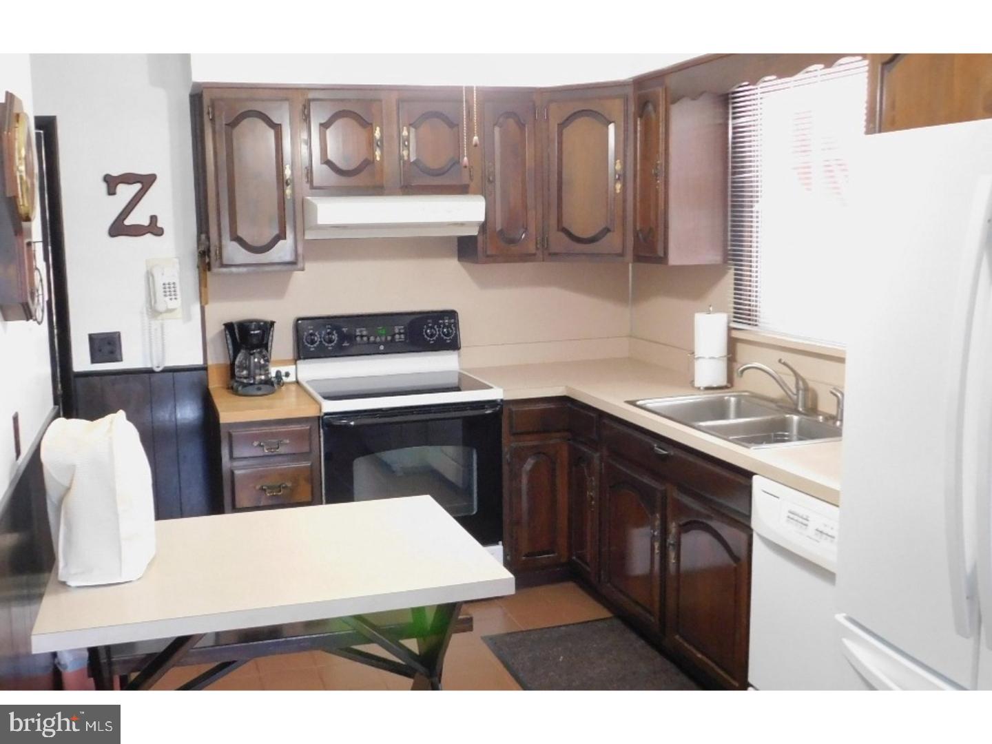 481 West Walnut Road Vineland, NJ 08360 - Photo 3 of 24 Kitchen