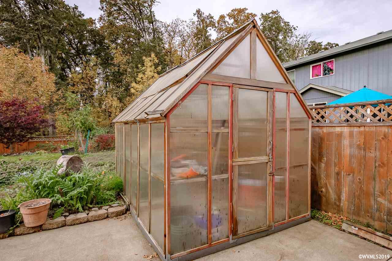 6542 Looney Lane Southwest Albany, OR 97321 - Photo 8 of 41