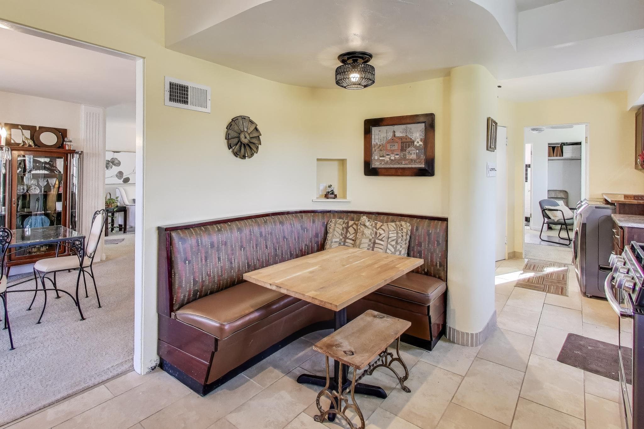 108 Beverly Place Munster, IN 46321 - Photo 11 of 37 2048x1365