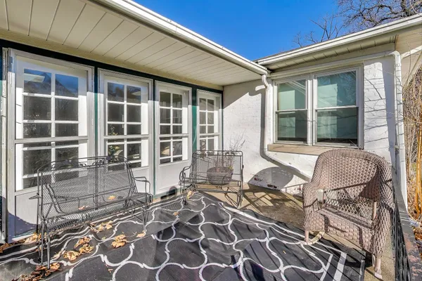 $364,999 | 108 Beverly Place, Munster, IN 46321