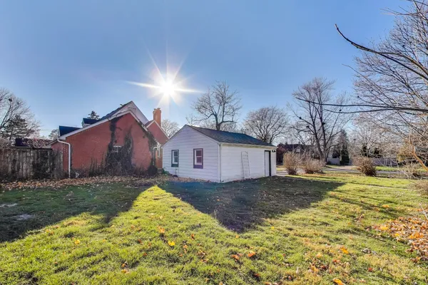 $364,999 | 108 Beverly Place, Munster, IN 46321