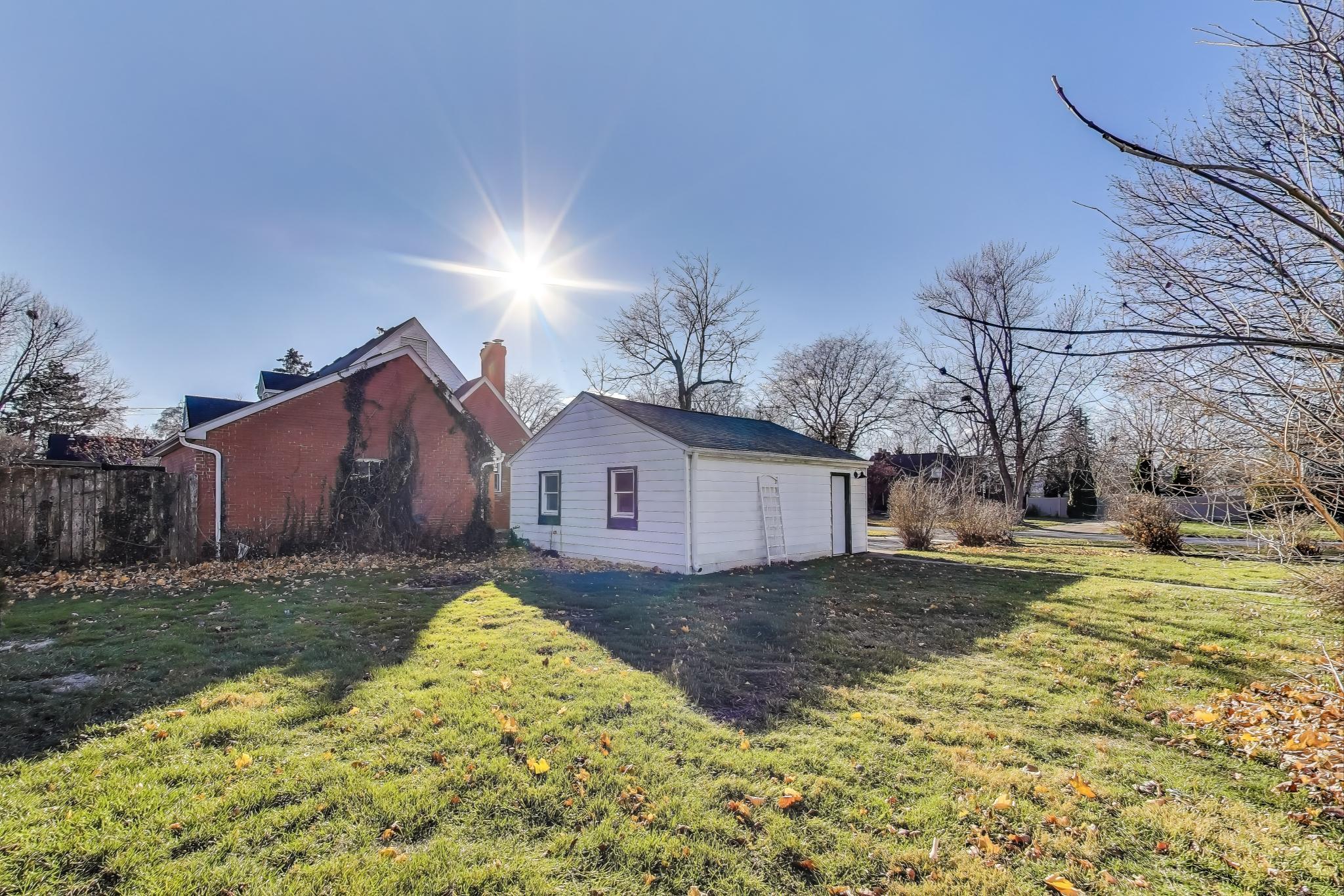 108 Beverly Place Munster, IN 46321 - Photo 31 of 37 2048x1366