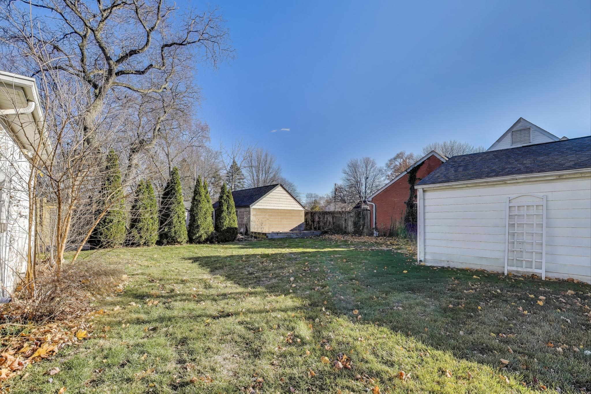 108 Beverly Place Munster, IN 46321 - Photo 32 of 46 2048x1366