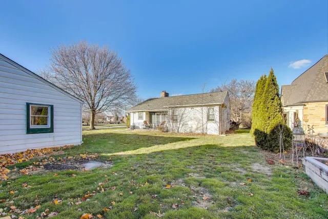 $364,999 | 108 Beverly Place, Munster, IN 46321