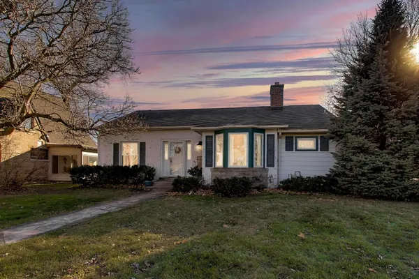 $364,999 | 108 Beverly Place, Munster, IN 46321