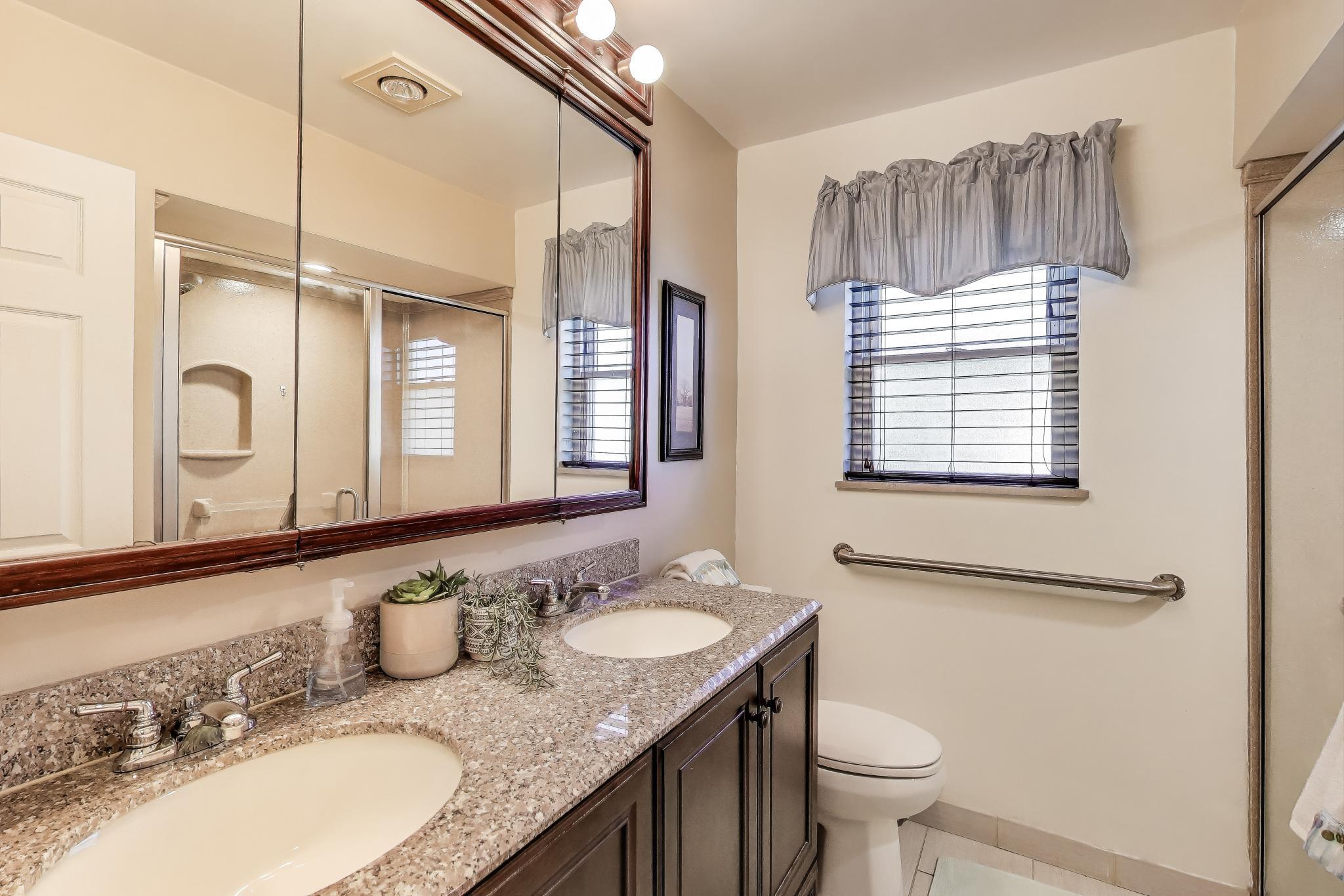 108 Beverly Place Munster, IN 46321 - Photo 5 of 37 2048x1365