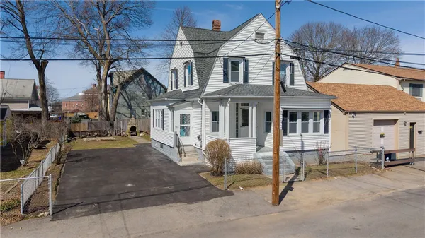 $480,000 | 15 Redfern Street, North Providence, RI 02911